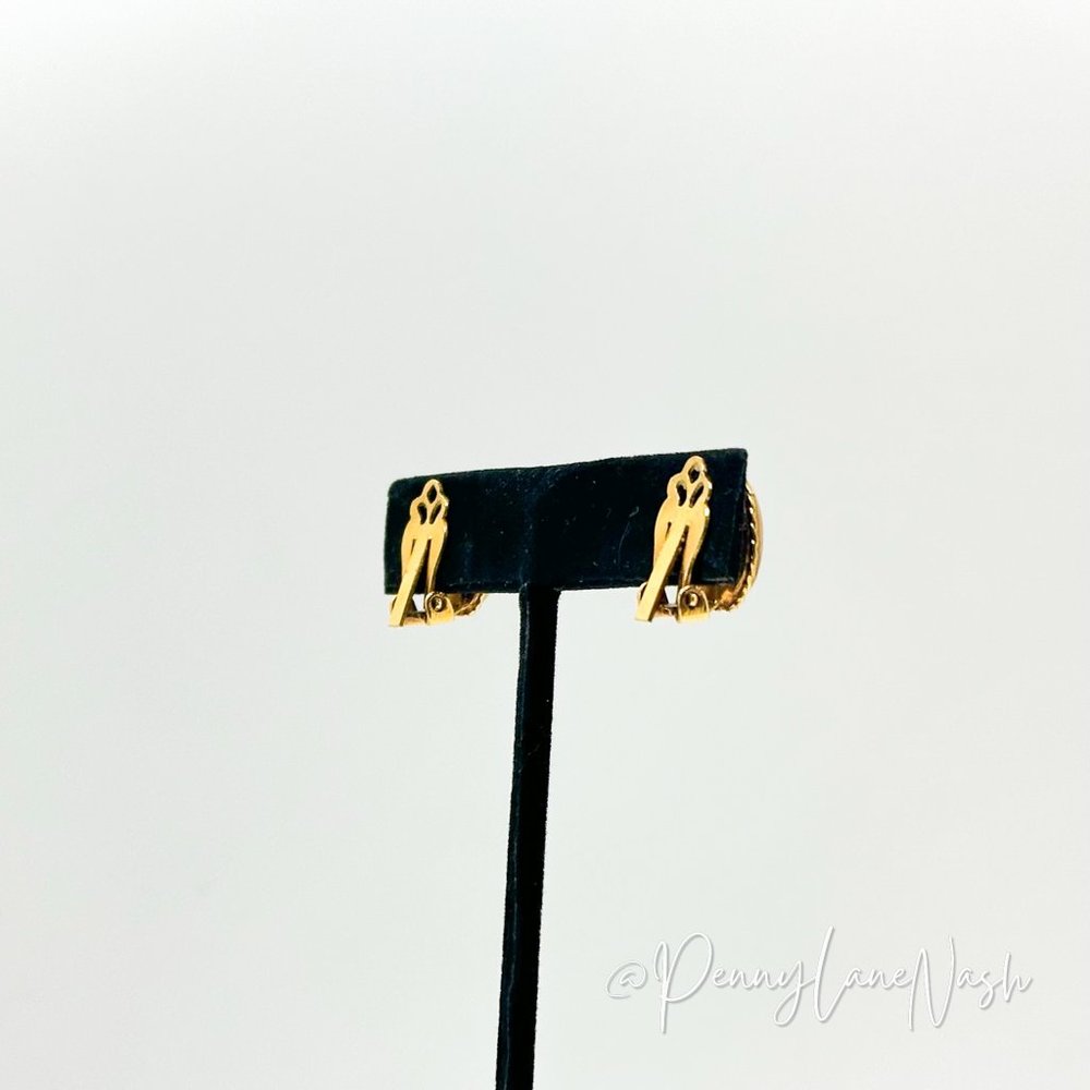 Vintage Gold & Pink With White Silhouette Clip On Earrings - Picture 5 of 7